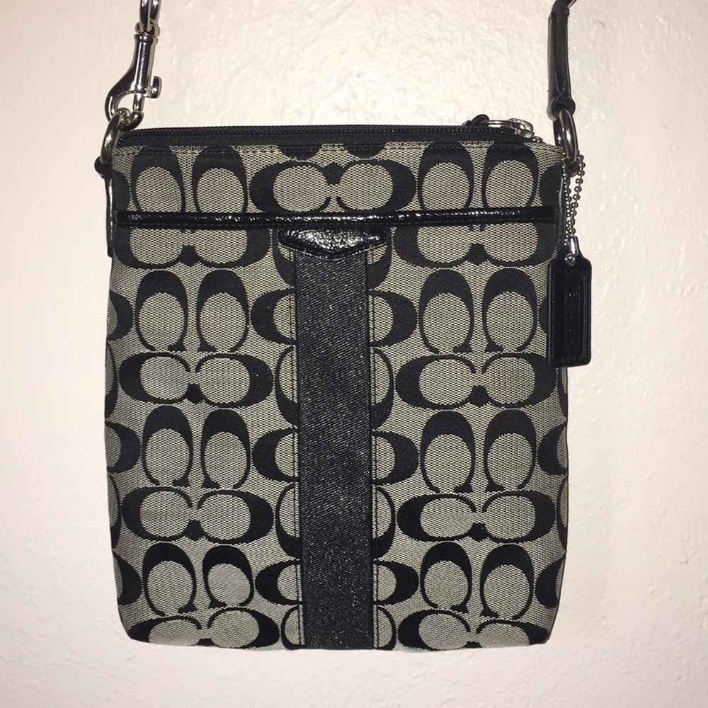 Signature Couch Purse